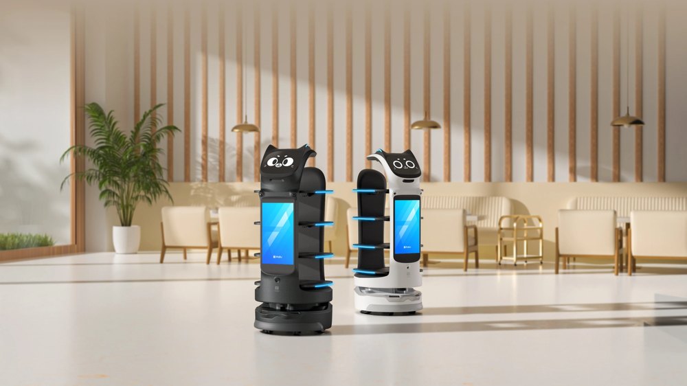 BellaBot Pro phục vụ thực tế